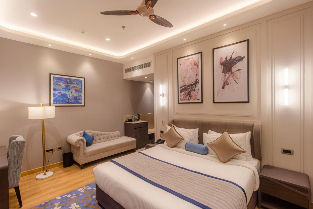 The Cove Wing Hotel Panchkula Exterior photo